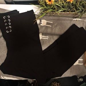 Pink yoga Victoria Secret leggings 🐕